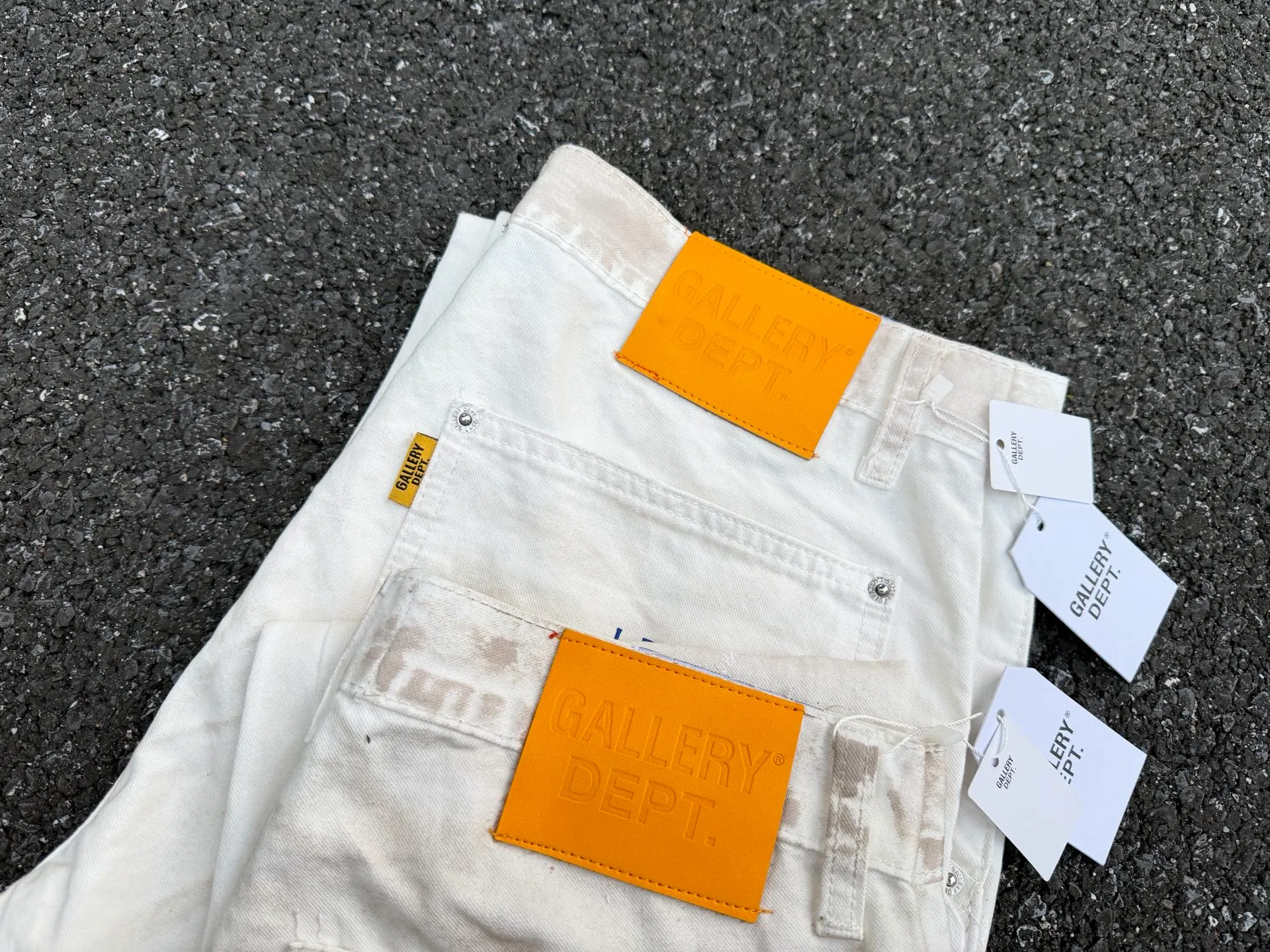 P270💰GA05 GALLERY DEPT. Dirty touch, splashed ink, hand-painted graffiti, washed, distressed, damaged, micro-flared casual overalls. Code number: 28 30 32 34 36